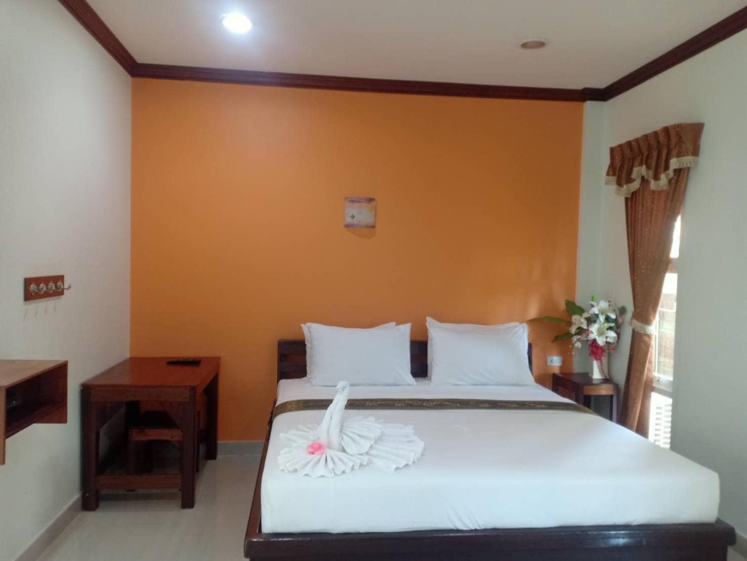 Samut Songkhram Capital O 75415 Nanthachart Riverview Resort מראה חיצוני תמונה