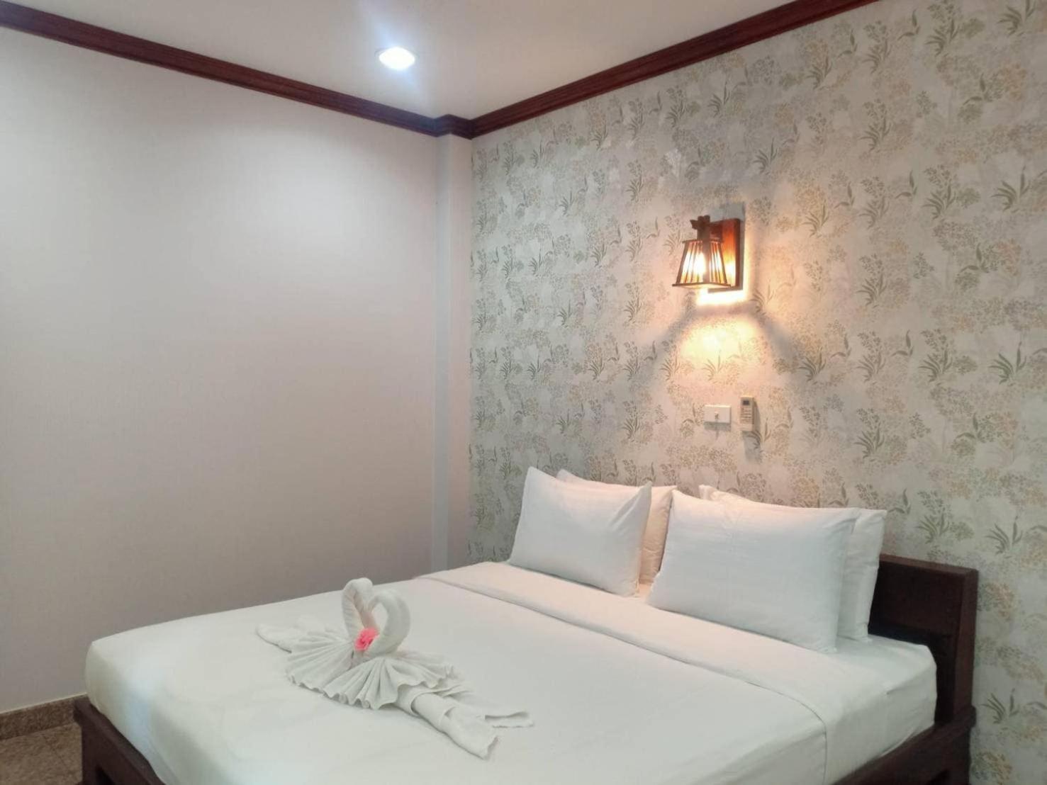 Samut Songkhram Capital O 75415 Nanthachart Riverview Resort מראה חיצוני תמונה